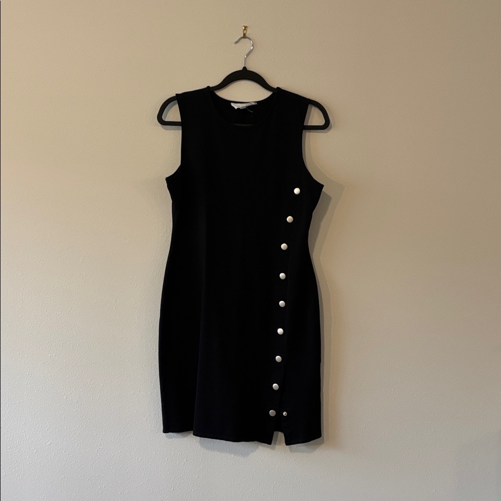 Superfoxx Black Sleeveless Snap Dress